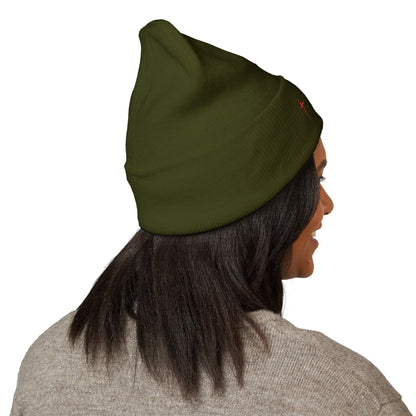 Embroidered Minimal Star Cuffed Beanie — Classic Knit Winter Hat